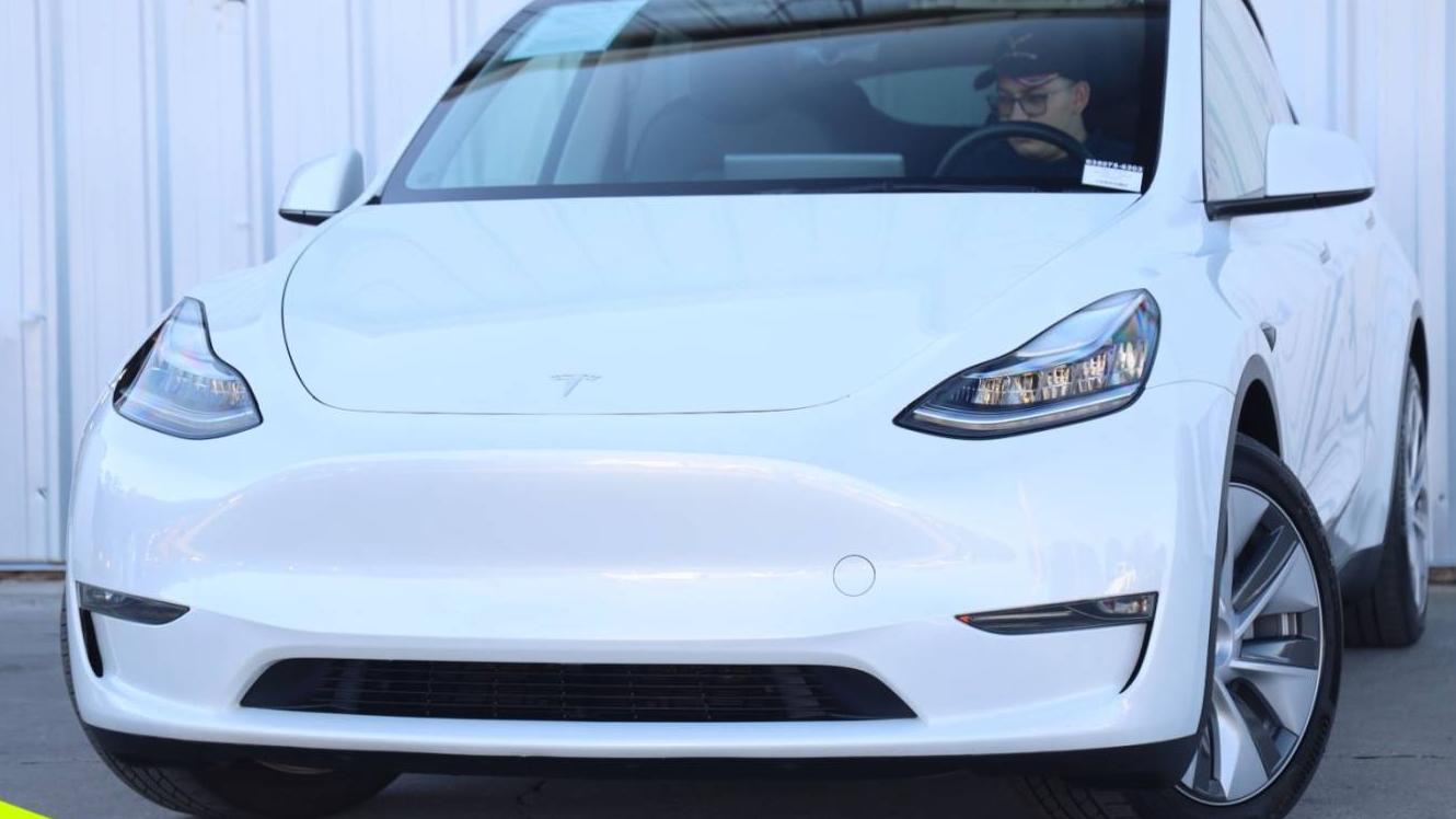 TESLA MODEL Y 2023 7SAYGDEE9PA035075 image